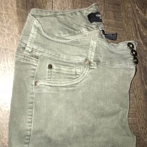 Olive Jeans